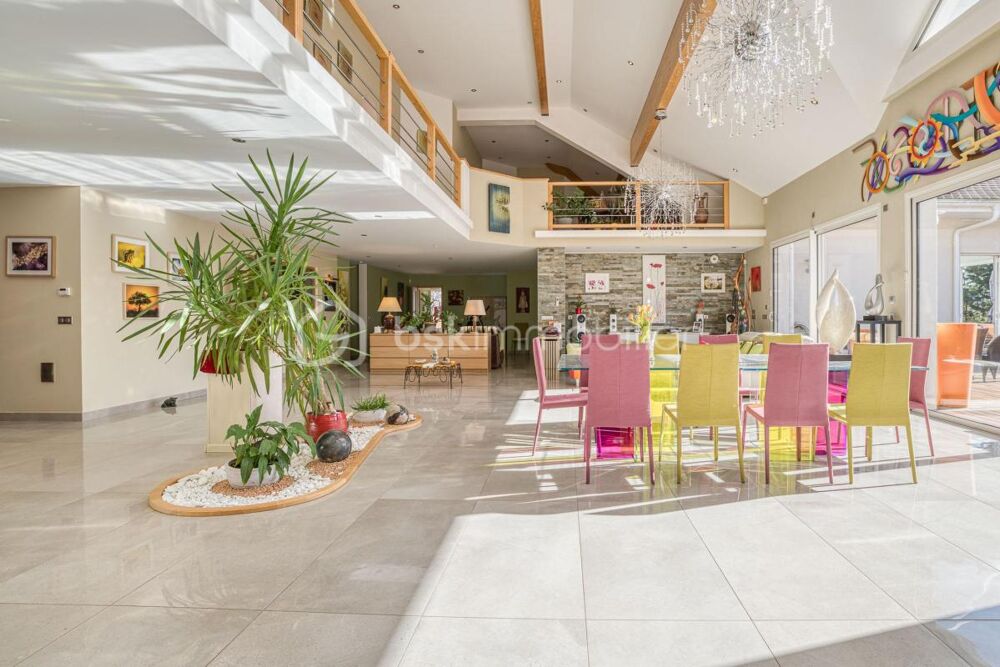 à vendre  Propriété/château Chapeiry (74540)