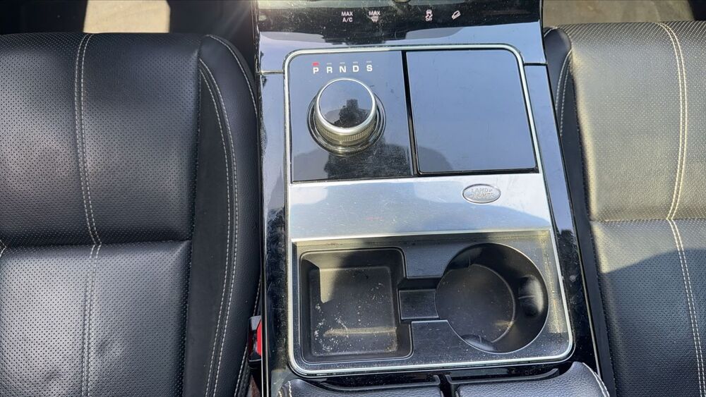 Range rover velar 2.0 D240 240 R-Dynamic S - Automatique Toit ouvrant 2018 occasion 83990 Saint Tropez