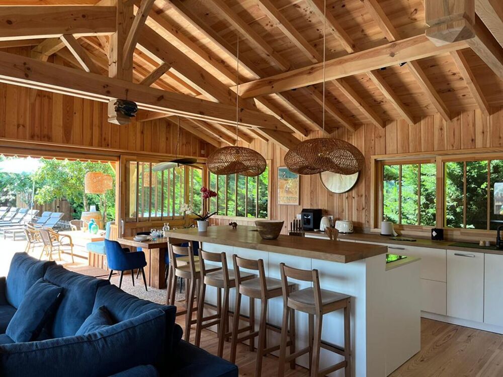  vendre  Proprit/chteau Saint-Julien-en-Born (40170)