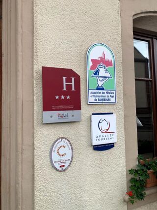  H�tel Particulier � vendre 15 + pi�ces 2000 m�