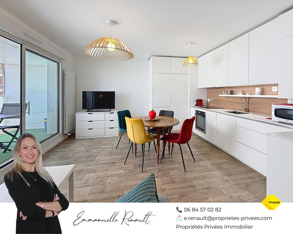 Vente Appartement Sarzeau · Appartement T2 de 43 m² avec balcon et parking couvert, à 1 km du Golfe et 300m des commerces Sarzeau