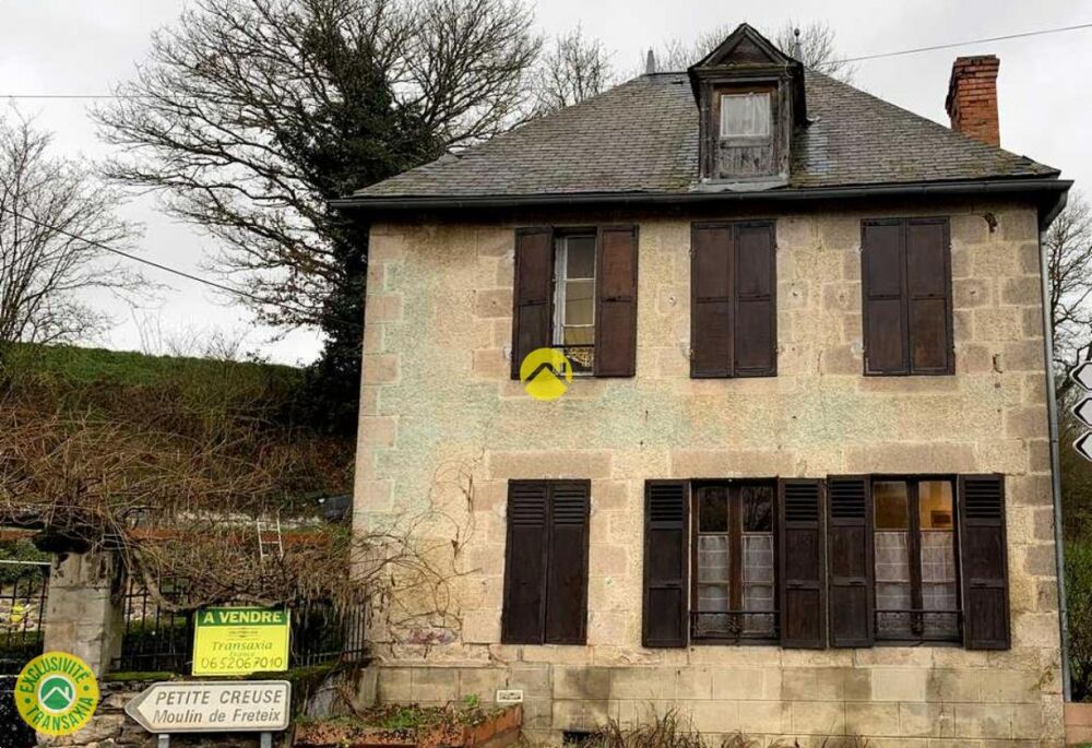 MAISON AVEC TERRAIN 6300 M²