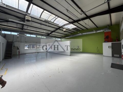   ENTREPOT INDEPENDANT A LOUER 900 M2 A OZOIR LA FERRIERE 