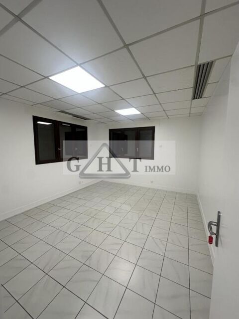   BUREAUX 150M² RIS-ORANGIS 
