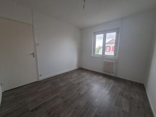  Appartement à louer 4 pièces 65 m²