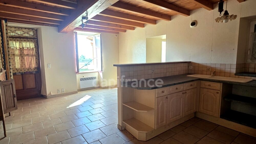 Maison à vendre 3 pièces (61M²) Ancienne ferme avec dépendances sur 2 770 m² de terrain  La Brousse (17160)
