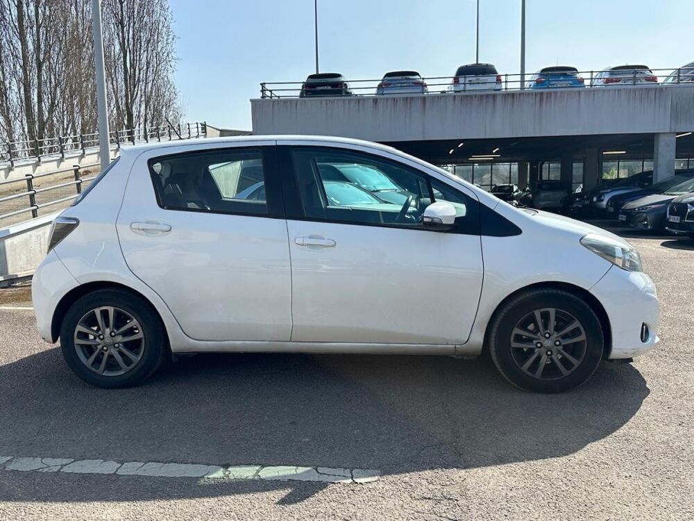 Yaris III (2) 100 VVT-I DESIGN 5P 2014 occasion 78240 Chambourcy