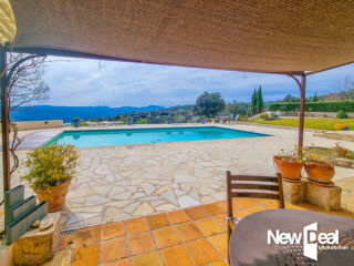 Vente Villa MONTAUROUX, Splendide villa orientée plein sud, nichée dans un domaine calme et verdoyant Montauroux
