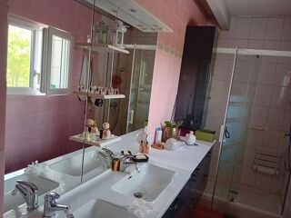  Immeuble à vendre 9 pièces 183 m²