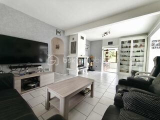  Maison � vendre 8 pi�ces 213 m�