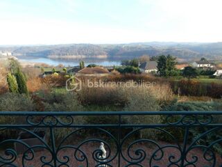  Maison  vendre 9 pices 377 m