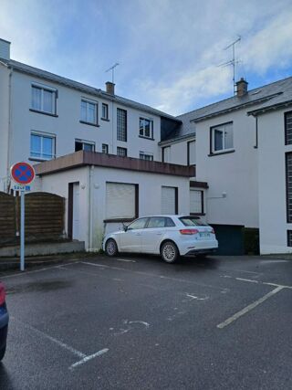  Immeuble à vendre 15 + pièces 732 m²