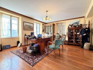  Maison � vendre 10 pi�ces 313 m�