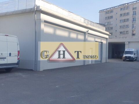 A MEAUX  UN ENTREPOT DE 160M²  A LOUER 1500 77100 Meaux