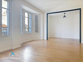  Appartement à louer 6 pièces 175 m²