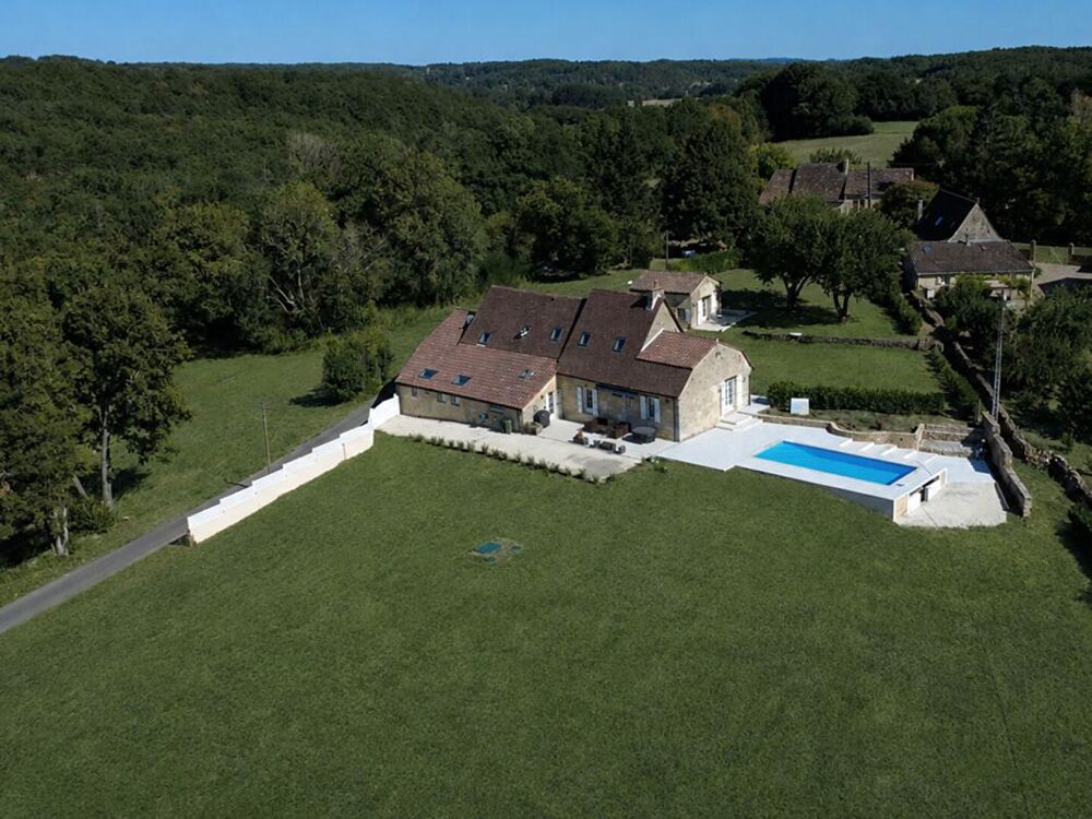 Vente Maison Ferme rénovée avec finition exceptionnel, piscine et 3 hectares de terrain Faux