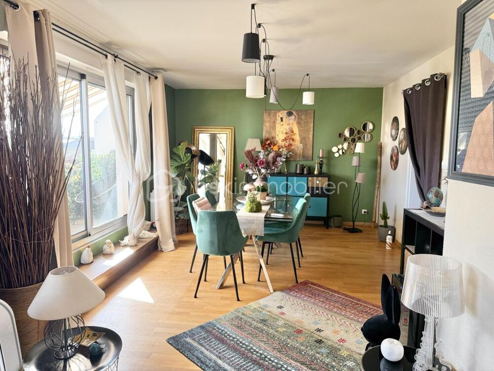 STRASBOURG  Appartement T3 avec balcon, cave et stationnement
