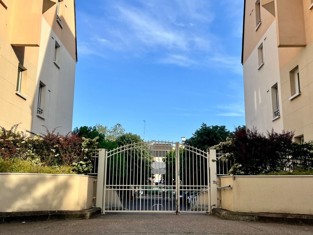 DUPLEX DE 96 m2 à 3 MIN A PIED DE LA GARE - 3 CHAMBRES