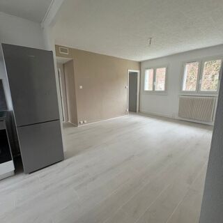  Appartement à louer 3 pièces 54 m²