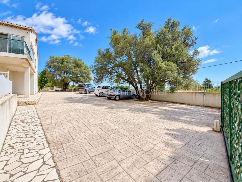 à vendre  Propriété/château La Garde (83130)