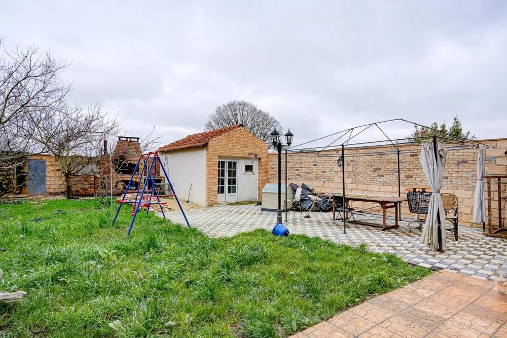 Vente Maison Spacieuse maison 5 pièces avec jardin à Sainte-Geneviève Sainte genevieve des bois