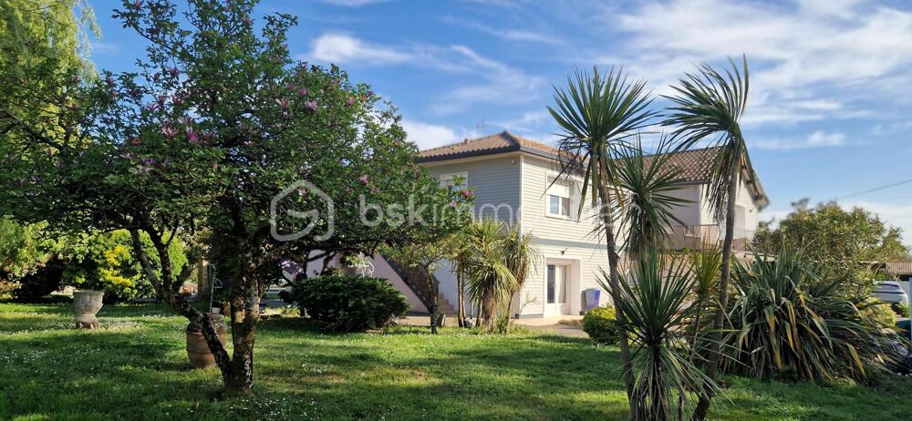 Maison familiale avec T2 indépendant, grands volumes, piscine et magnifique jardin - 5 mns de Dax
