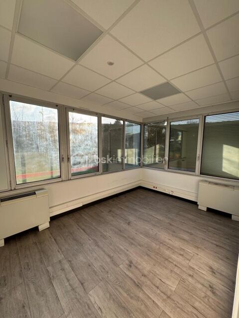   À LOUER / À VENDRE – Local de bureaux neuf de 228 m² – Massy (91) 