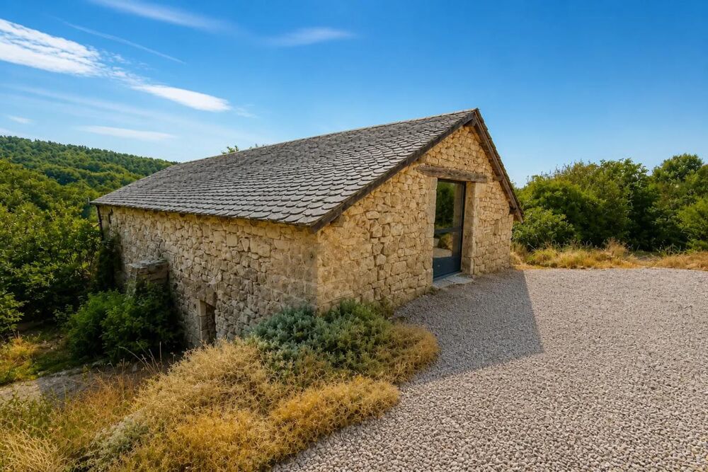 Vente Maison Maison de 11 pièces de 185 m² + 335 m2 de dépendance à La Tieule La tieule