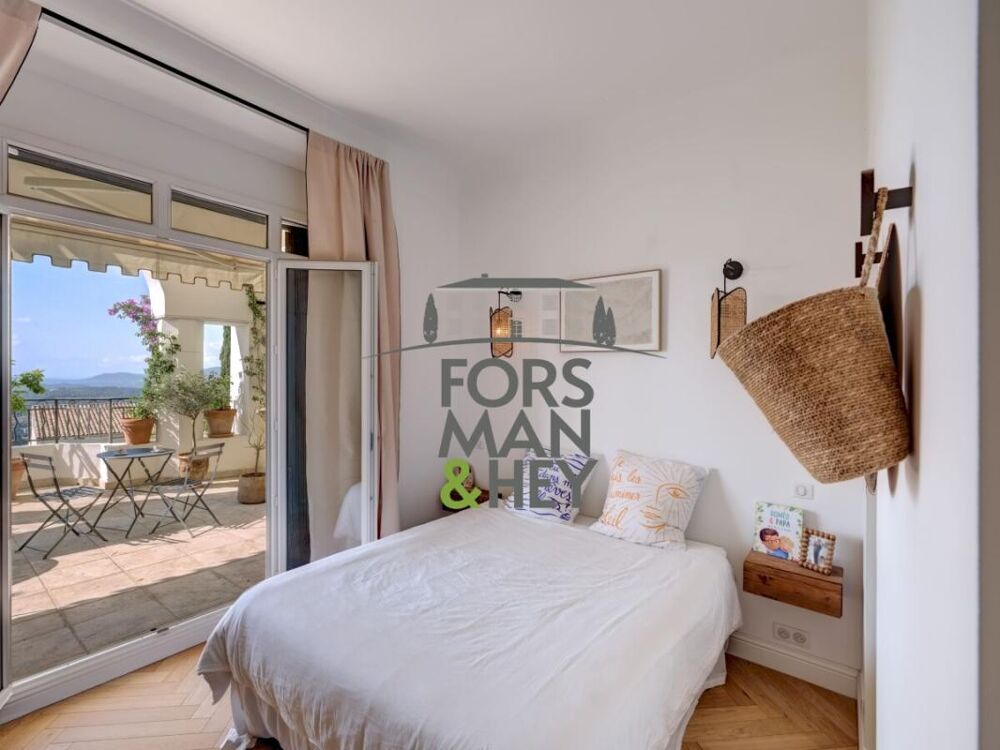 Vente Appartement Grasse:Une adresse confidentielle entre ville et horizon mer Grasse