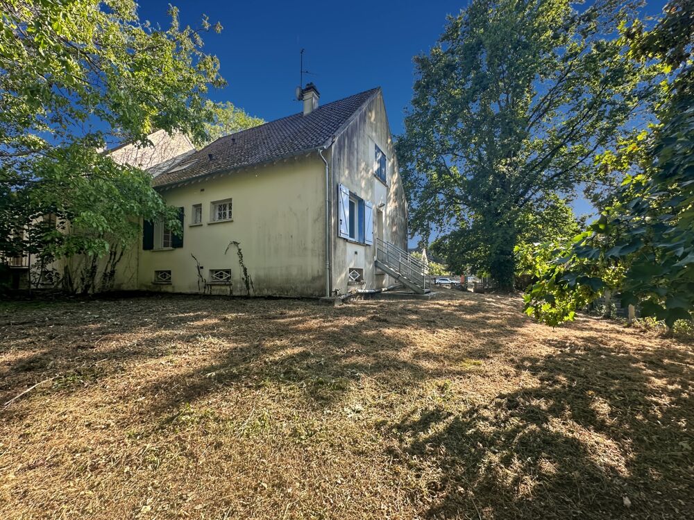 SOUPPES SUR LOING centre ville - Maison P5 de 122 m² - Terrain de 988 m²