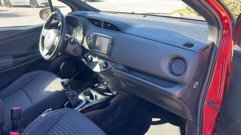 Yaris 1.3 VVT-i 99 Collection - 5 places 2016 occasion 25750 Semondans