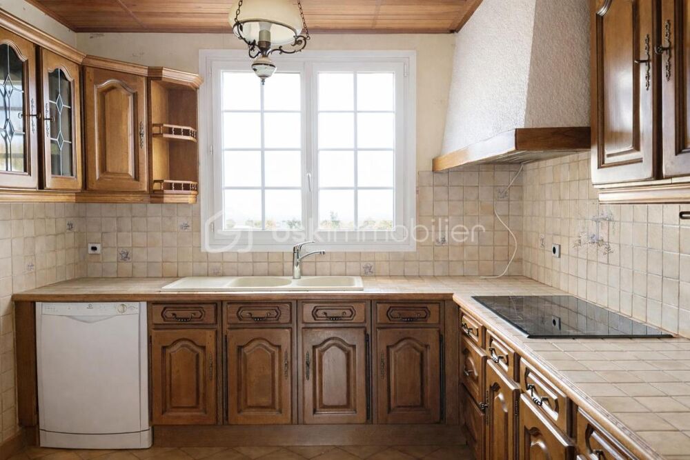 PAVILLON DE 5 PIECES - S/SOL HORS SOL à LONGJUMEAU -Secteur recherché