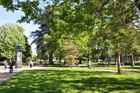 Fonds de commerce &agrave; vendre CHAMBERY (73) 150000 73000 Chambery