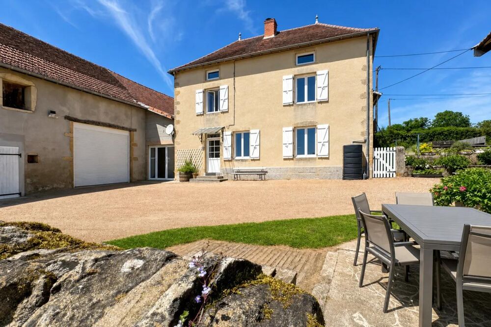 Maison de 6 pièces de 187 m² à Saint-Laurent-en-Brionnais