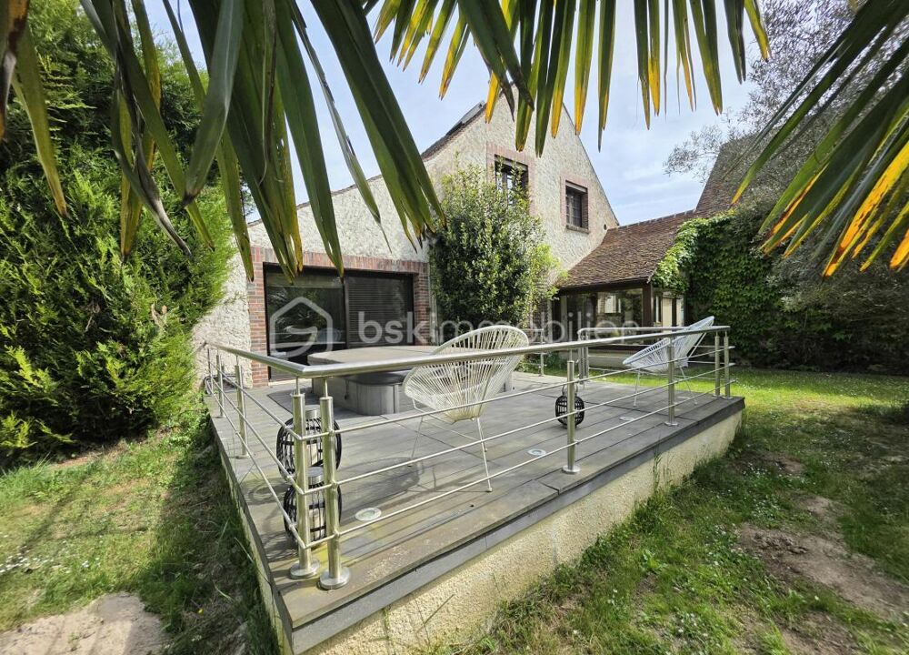 Vente Propriété/Château Propriété d'exception 16 pièces 7 chambres à Sens 5 minutes de la gare qui mène à Paris Bercy en 54 minutes Sens