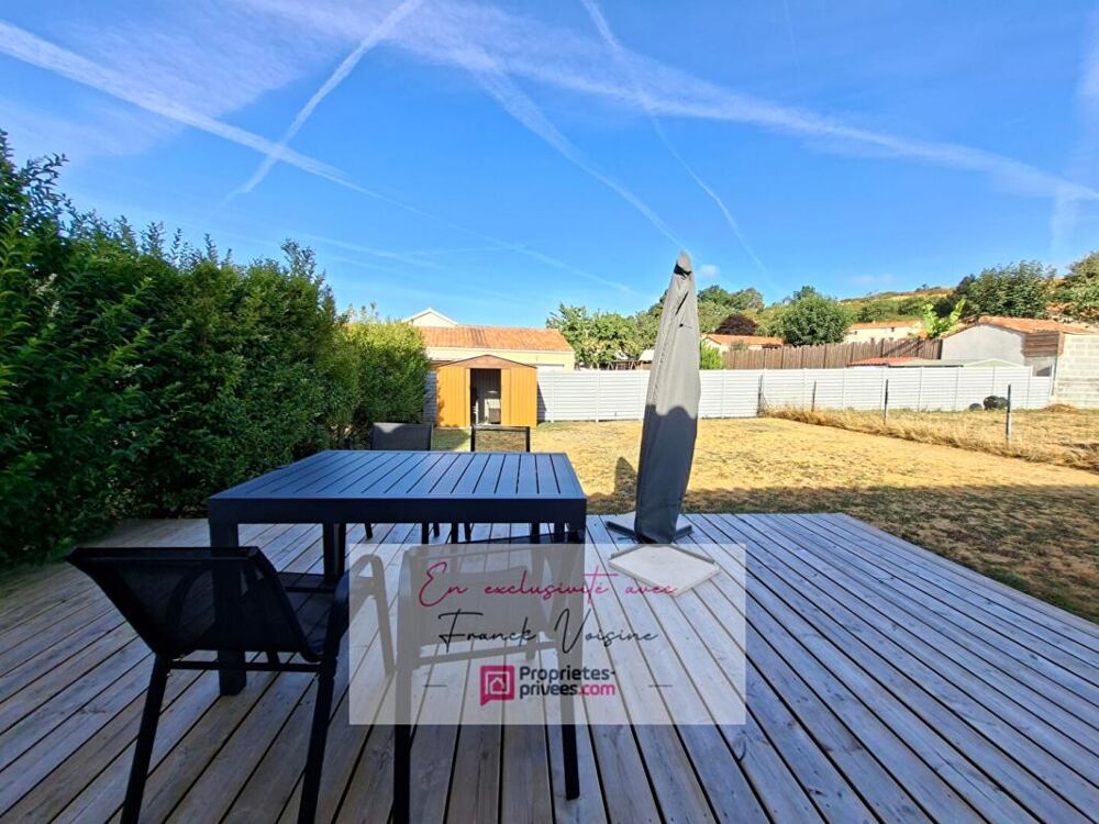 A VENDRE en Exclusivité aux Châtelliers Châteaumur, Sèvremont, maison de 68 m2 avec 1 chambre et 1 bureau sur une parcelle de 34