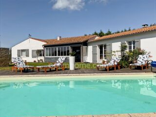  Propriété/château à vendre 6 pièces 220 m²