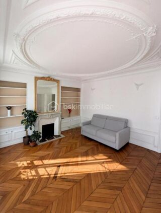 Vente Appartement Élégant 3 pièces entièrement rénové – 57,6 m² – 3? et dernier étage – Calme absolu Paris 17
