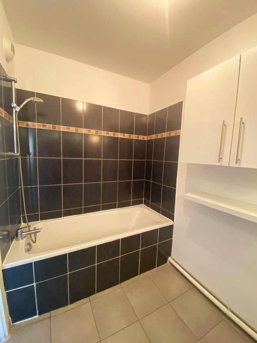 Location Appartement T2 avec balcon et parking à MARSEILLE Marseille 14