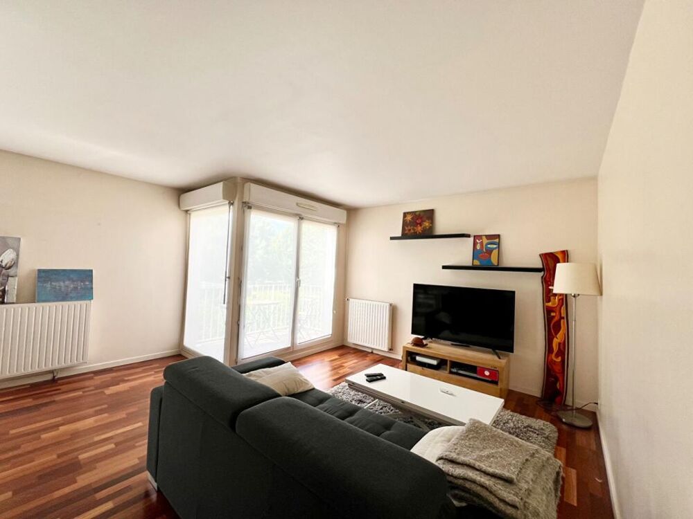 Appartement Sainte Genevieve Des Bois 3 pièce(s) 61.83 m2