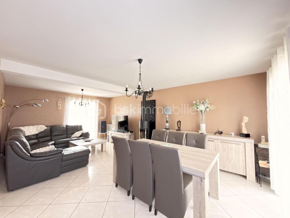 Vente Maison À VENDRE - Maison de 2005 - 120m² - 5 Chambres - Oissery Oissery