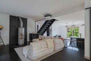  Villa à vendre 8 pièces 245 m²