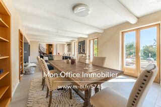  Maison  vendre 9 pices 302 m