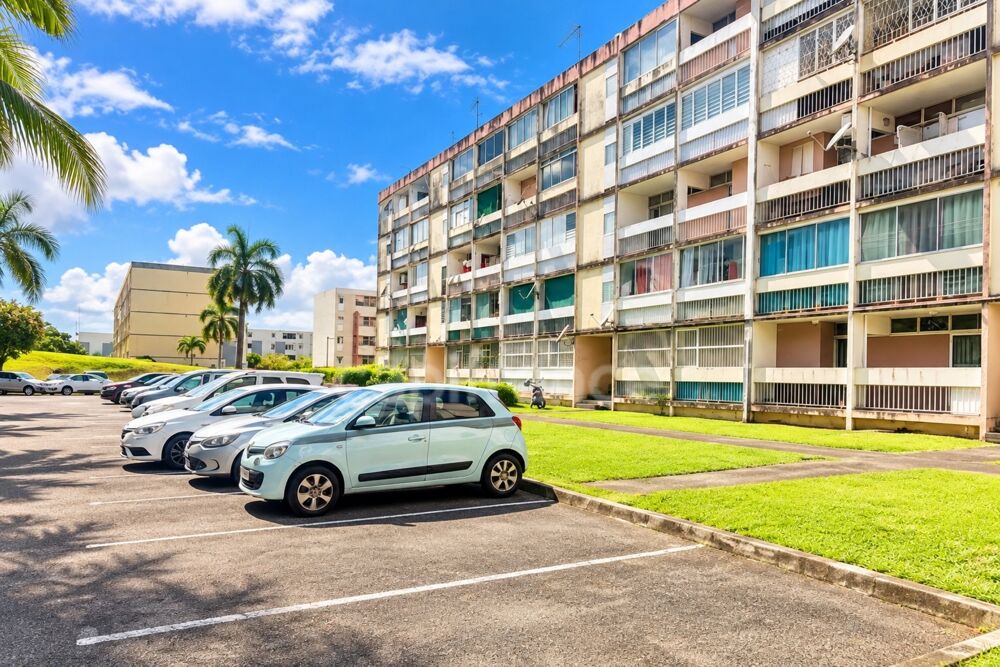 Appartement T4 vendu loué  66 m²  Résidence LE GALION Fort de France (972)