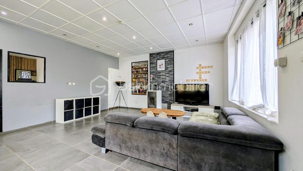 Maison individuelle 160 m² entièrement rénovée  5 chambres  Garage  Jardin Sud