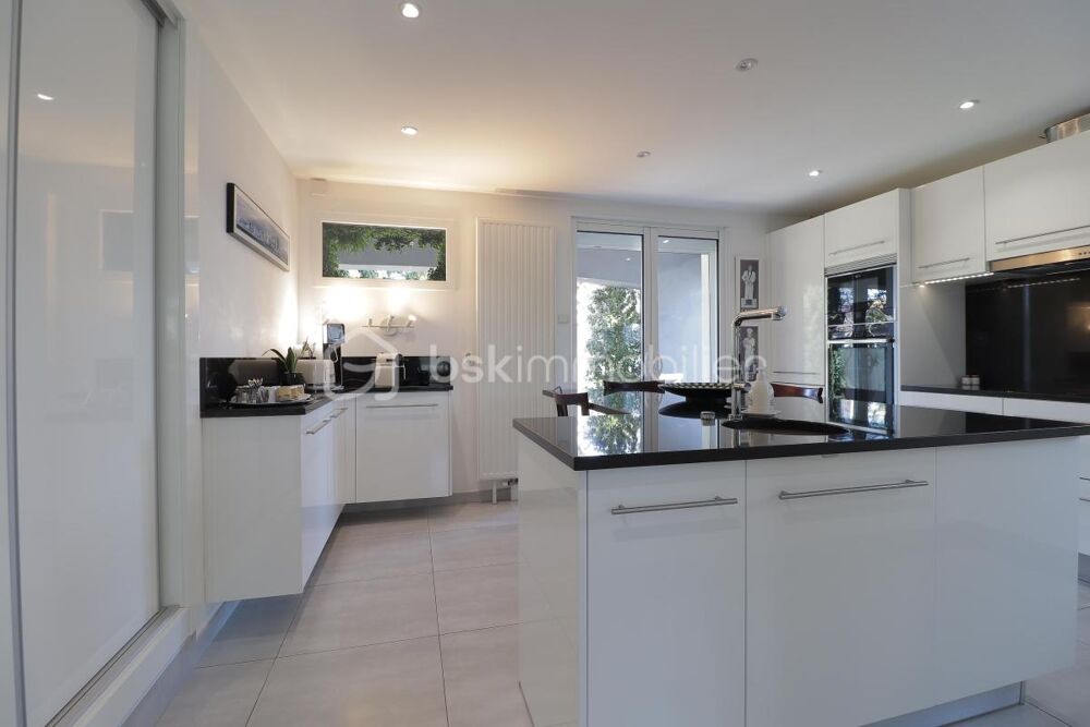 � vendre  Villa Saint-Laurent-d'Aigouze (30220)