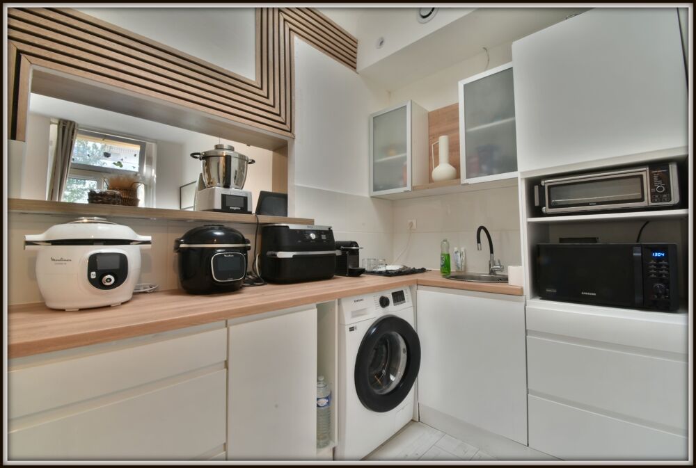 Appartement rénové avec jardin privatif  Vendu entièrement meublé 1 pièces NIMES (30)