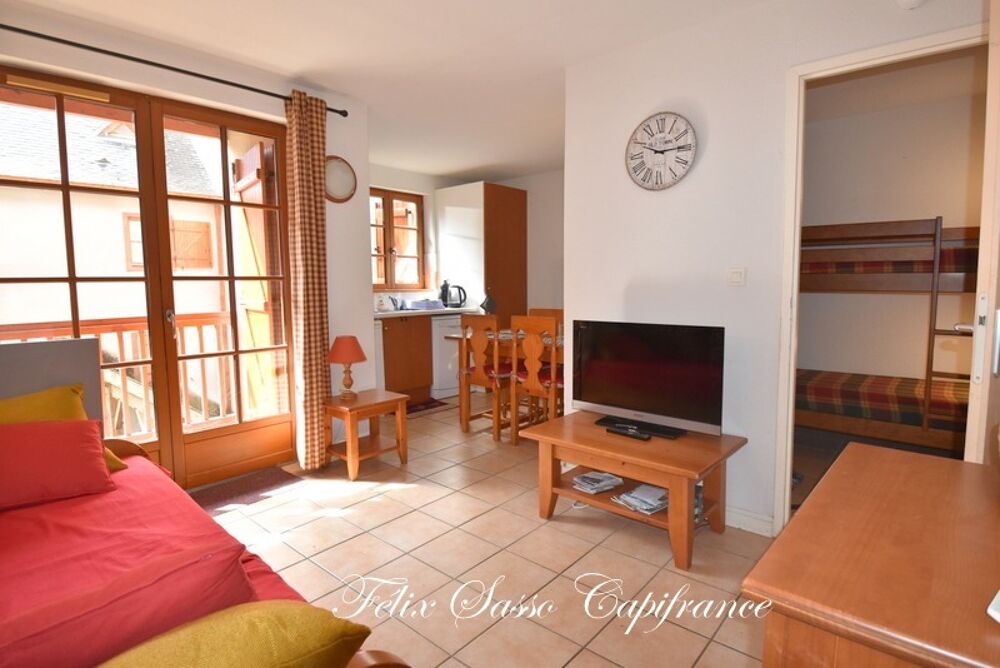 CAUTERETS (65), bel appartement avec pisicine déalement situé, à 5 minutes des télécabines