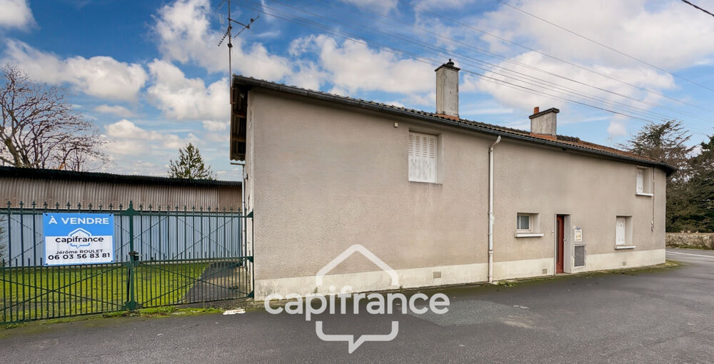 Maison à vendre maison 5 pièces dont 3 chambres VILLIERS (86) Terrain de 1028 m² avec dépendances