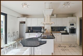  Appartement � vendre 5 pi�ces 210 m�